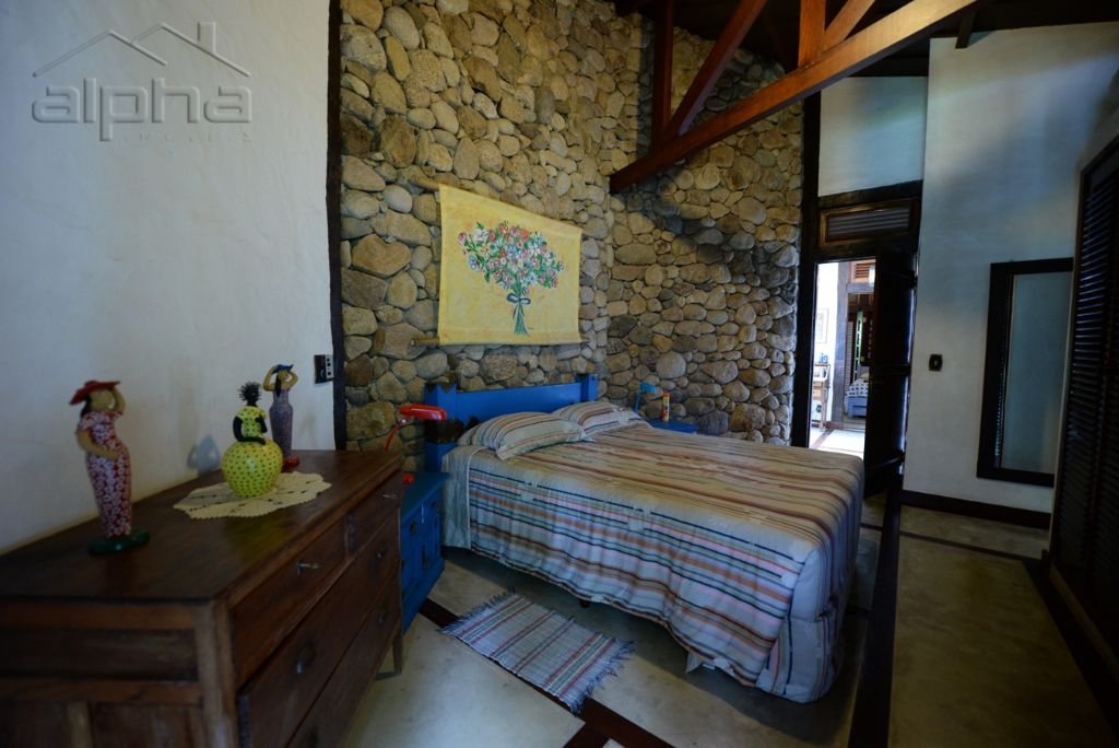  Clique aqui para ver as fotos da Casa de Praia em Guaecá, São Sebastião com 4 Dorm. 2 Suítes | CP-33