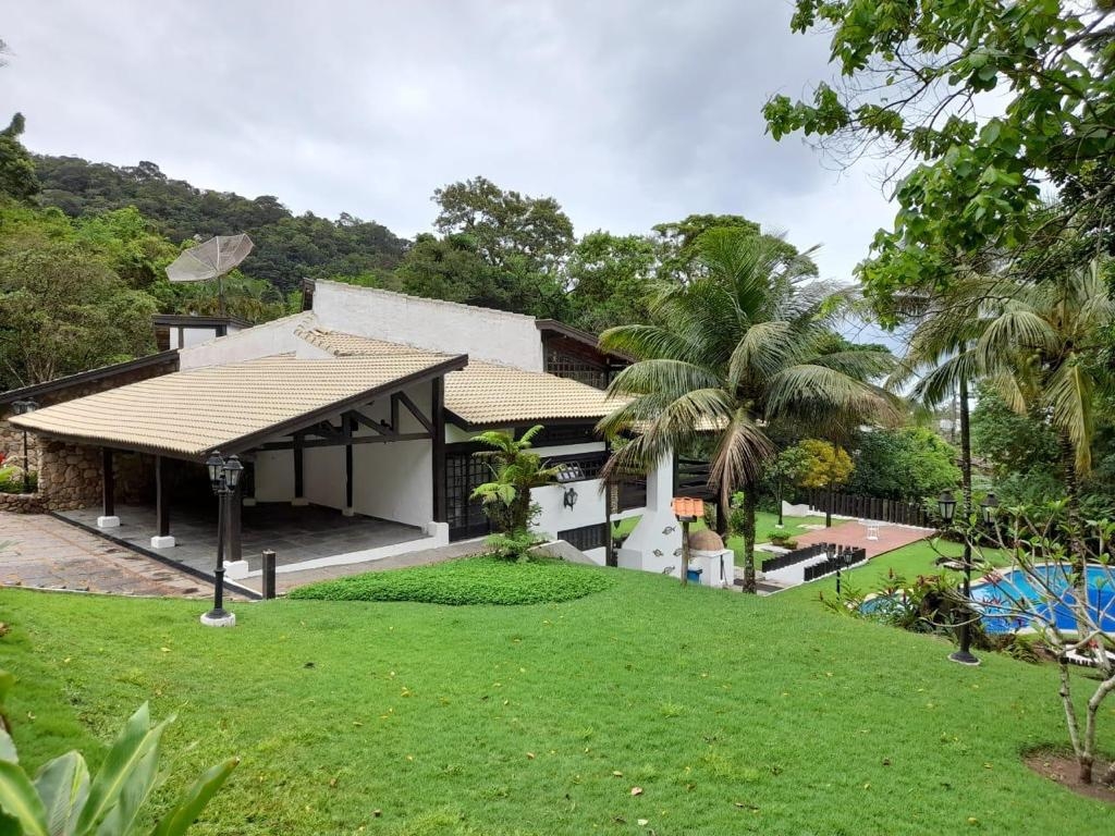  Clique aqui para ver as fotos da Casa de Praia em Guaecá, São Sebastião com 4 Dorm. 2 Suítes | CP-33