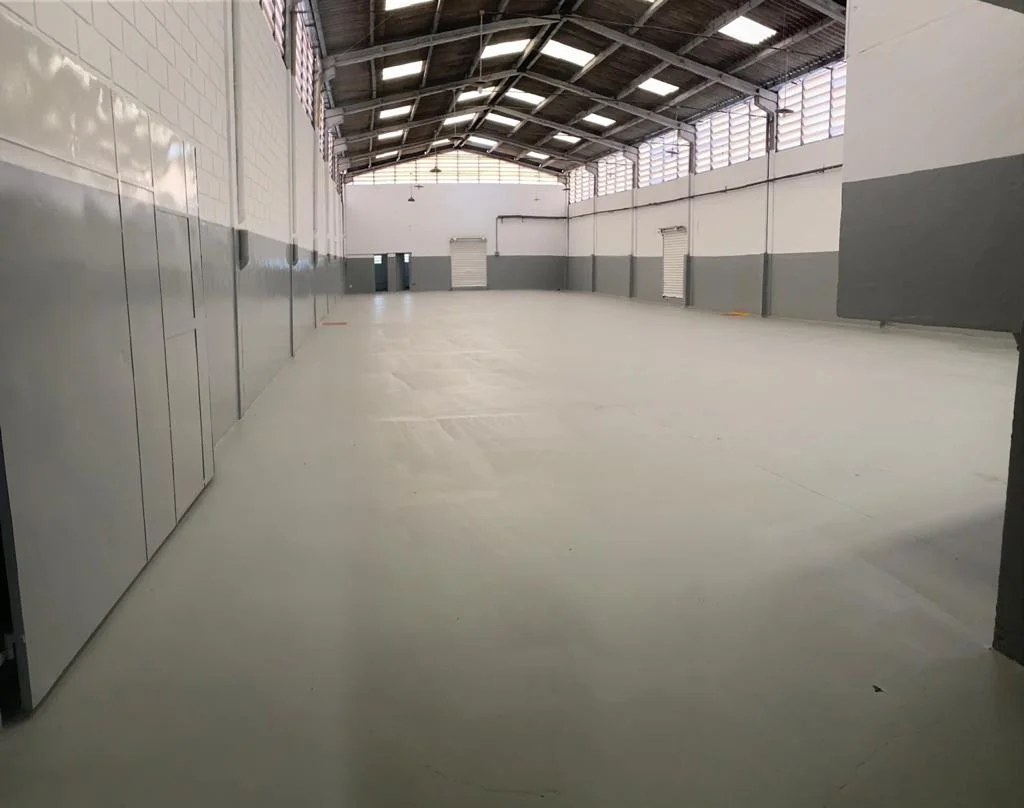 Galpão de 750m² de área construída em 1.400m² de terreno em Barueri