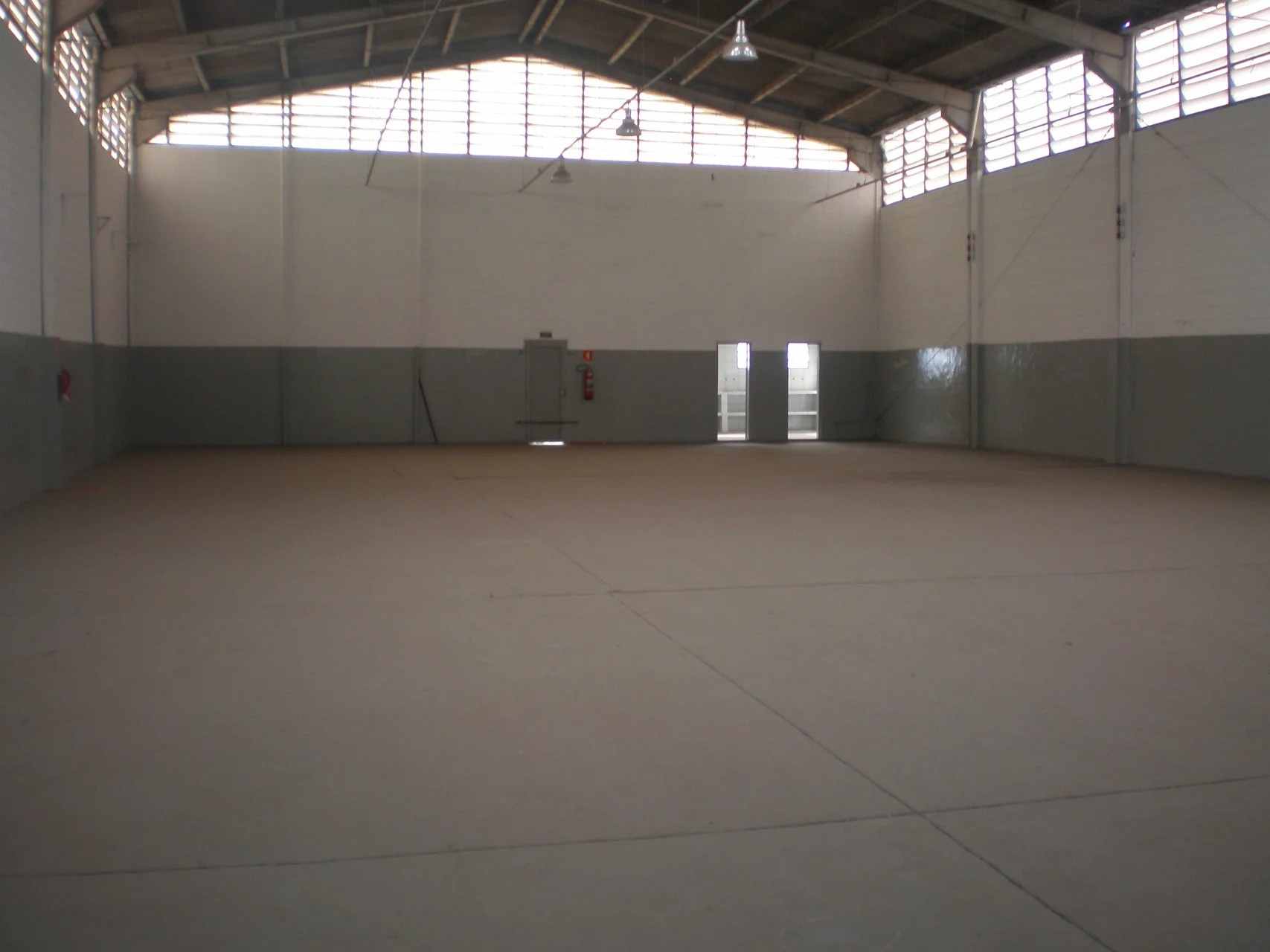 Galpão de 800m² de área construída em 1.250m² de terreno em Barueri