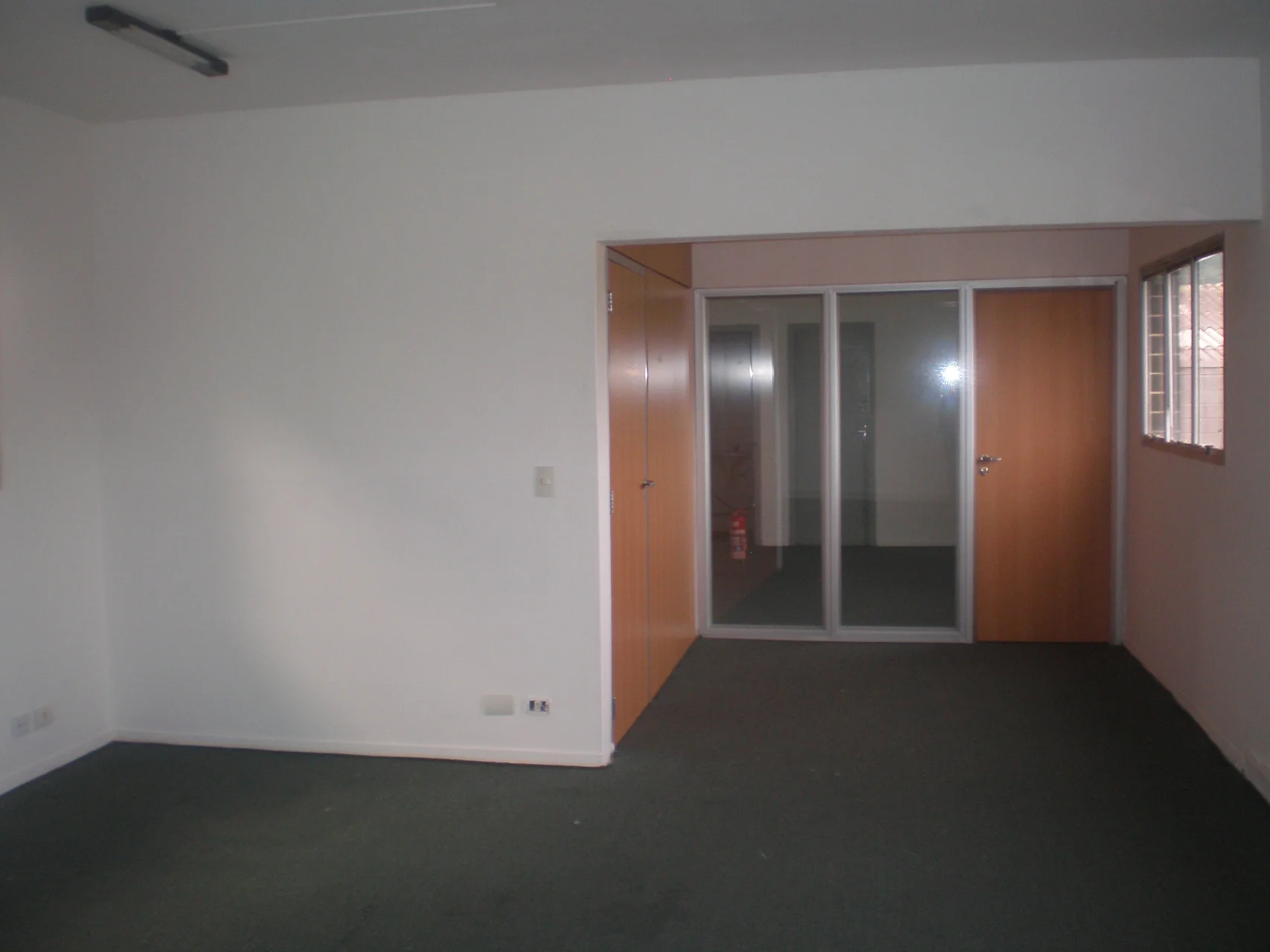 Galpão de 750m² de área construída em 1.200m² de terreno em Barueri