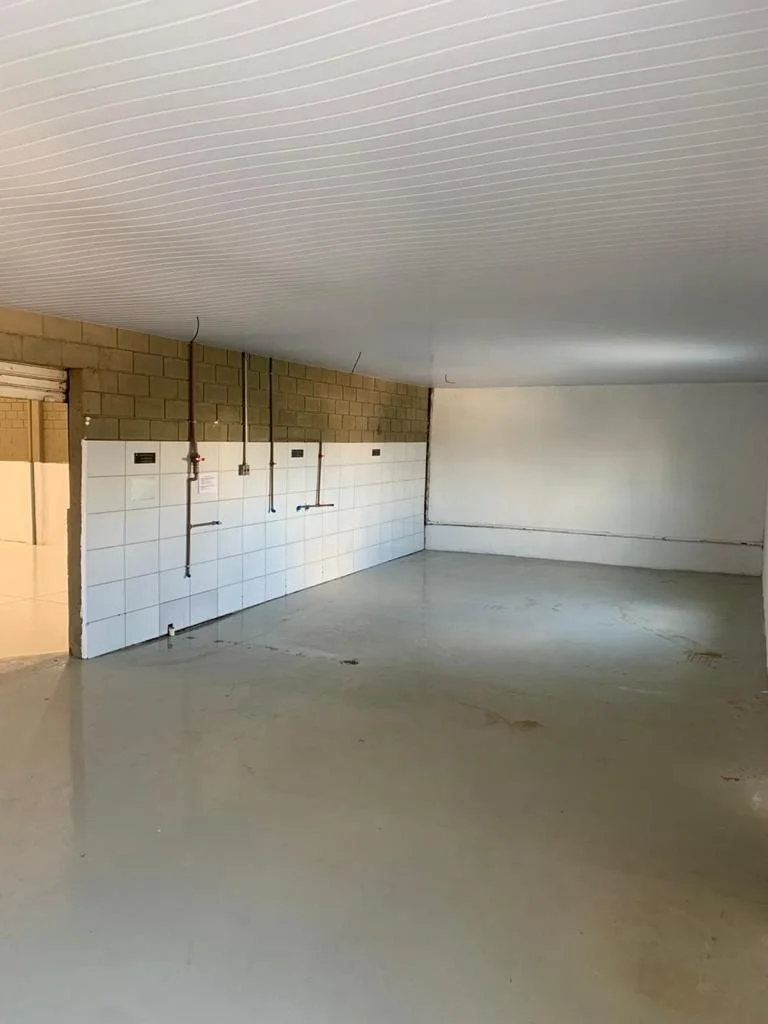 Galpão de 750m² de área construída em 1.400m² de terreno em Barueri