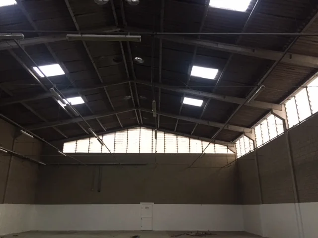 Galpão de 750m² de área construída em 1.750m² de terreno em Barueri