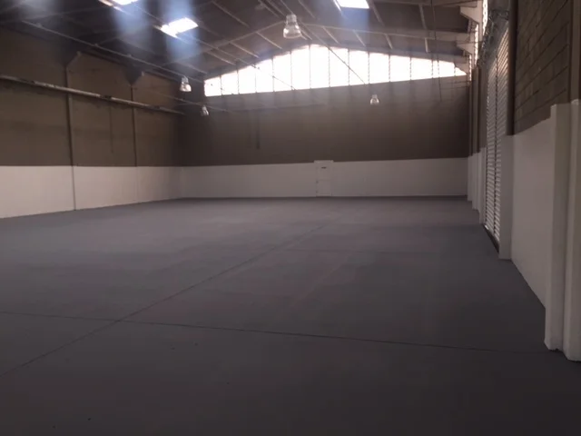 Galpão de 750m² de área construída em 1.750m² de terreno em Barueri