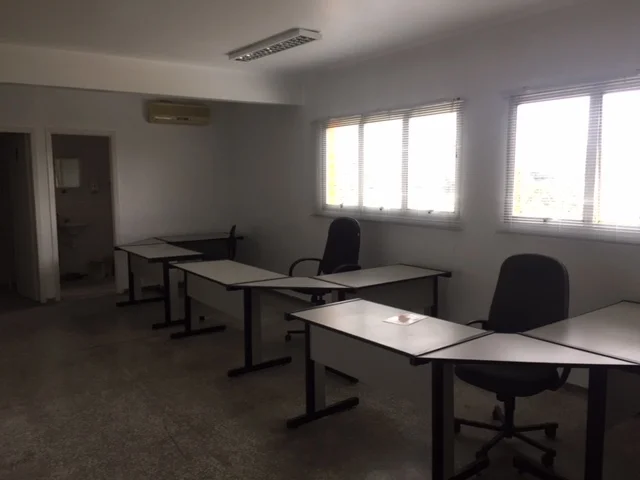 Galpão de 750m² de área construída em 1.750m² de terreno em Barueri