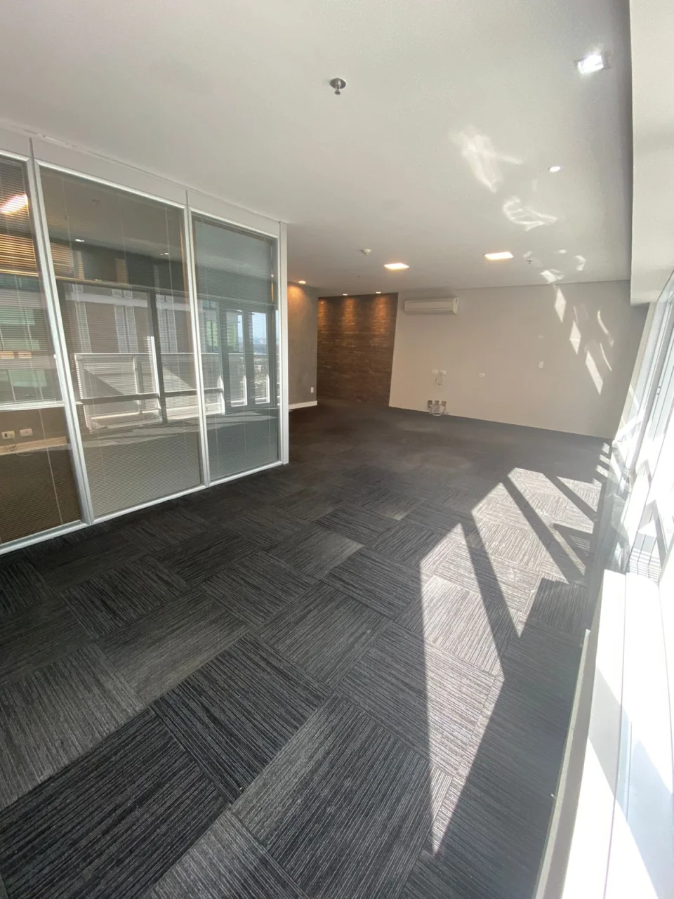 Sala comercial de 78m² em Alphaville