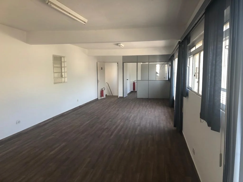 Galpão de 1.200m² de área construída em 1.000m² de terreno em Barueri