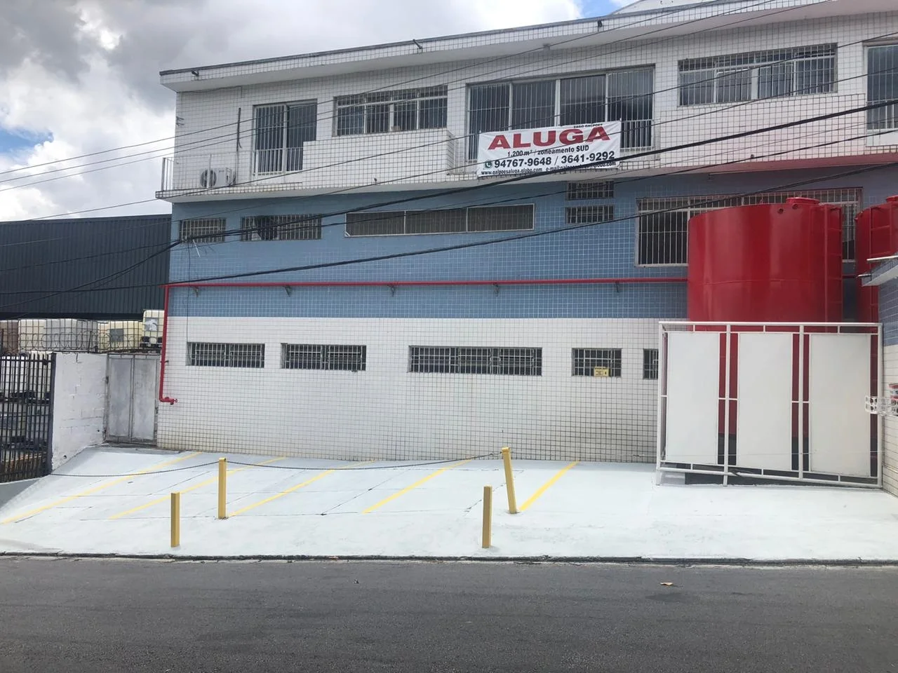Galpão de 1.200m² de área construída em 1.000m² de terreno em Barueri