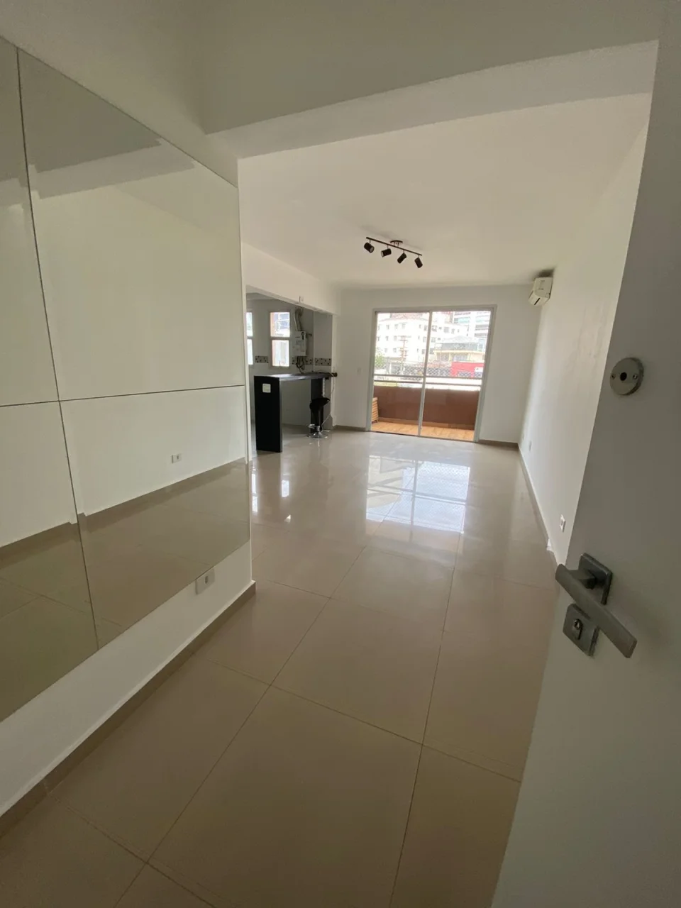 Apartamento na Alto da Lapa de 1 Dorm. e 1 vaga
