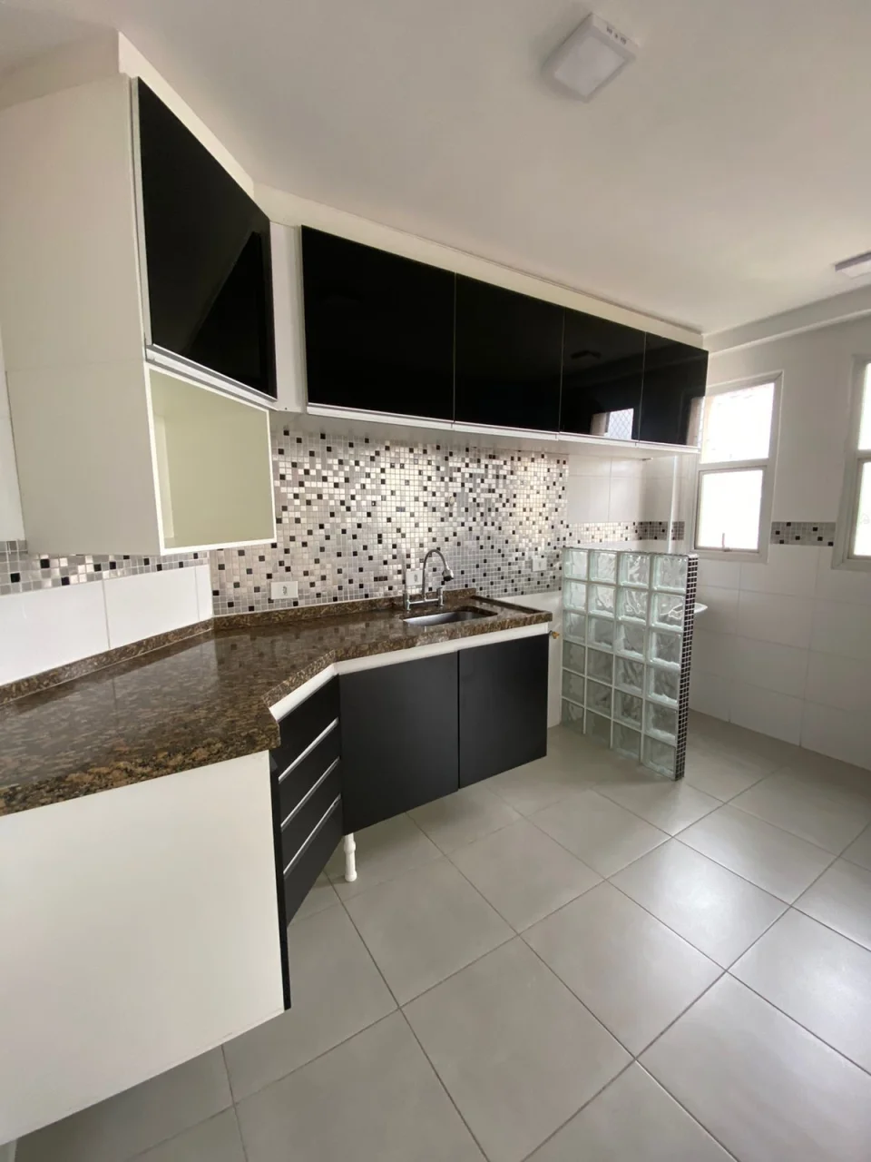 Apartamento na Alto da Lapa de 1 Dorm. e 1 vaga