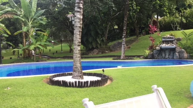 Casa de Praia em Guaecá, São Sebastião com 4 Dorm. 2 Suítes