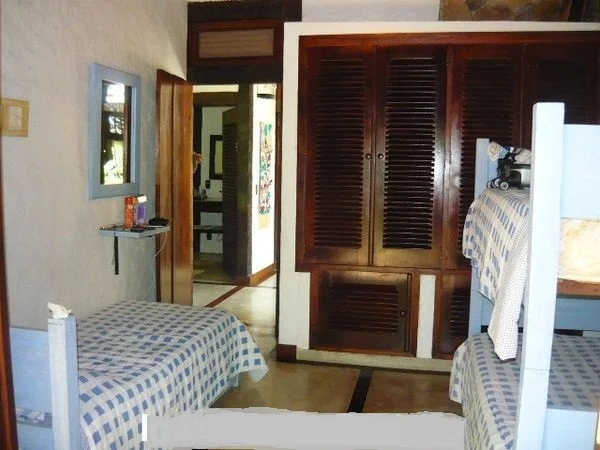 Casa de Praia em Guaecá, São Sebastião com 4 Dorm. 2 Suítes