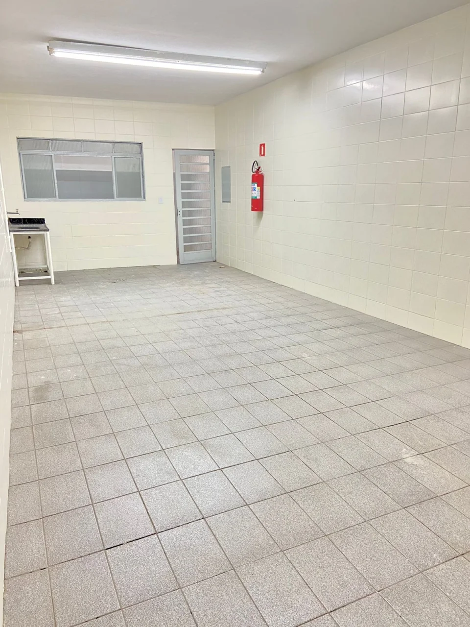 Galpão de 1.179m² de área construída em 1.300m² de terreno em Barueri