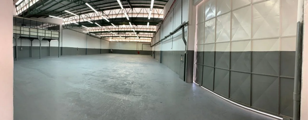 Galpão de 1.200m² de área construída em 1.800m² de terreno em Barueri