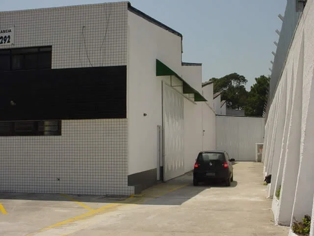 Galpão de 1.200m² de área construída em 1.800m² de terreno em Barueri
