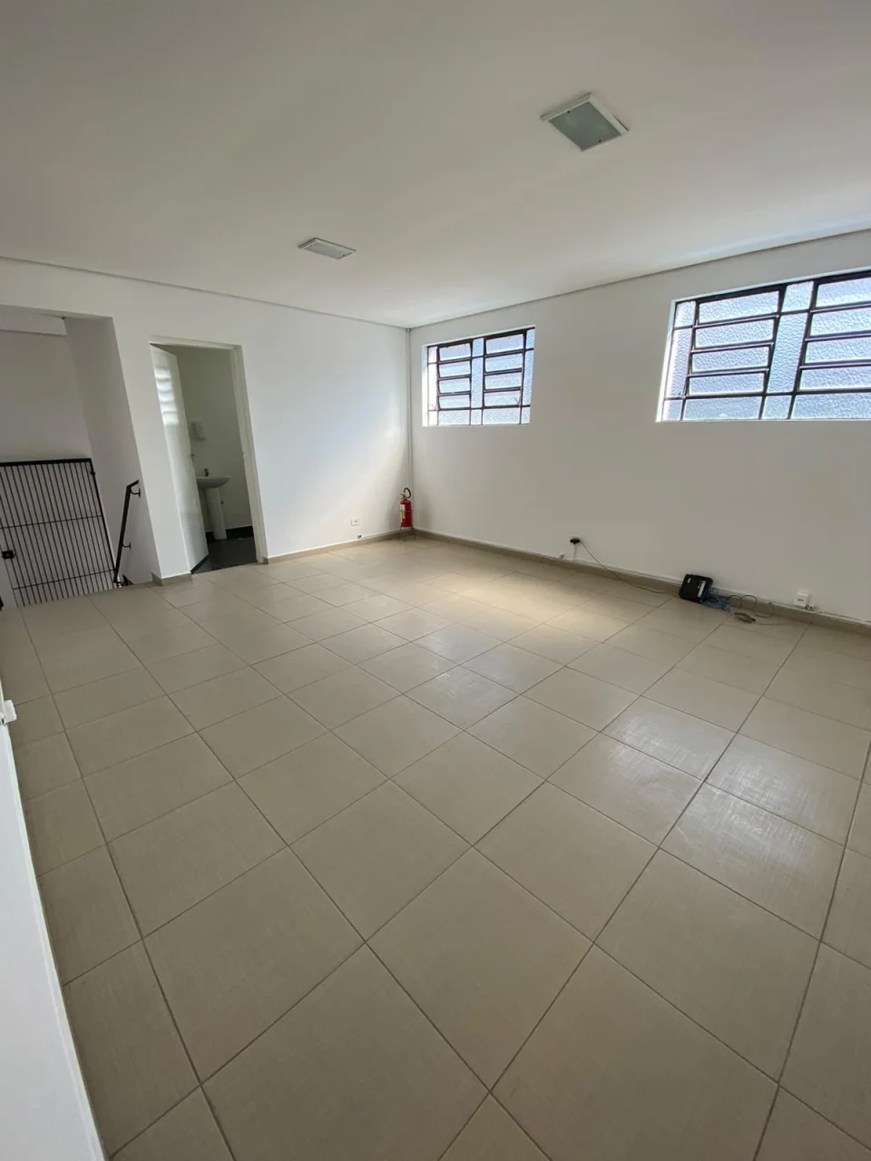 Galpão de 750m² de área construída em 1.000m² de terreno em Barueri