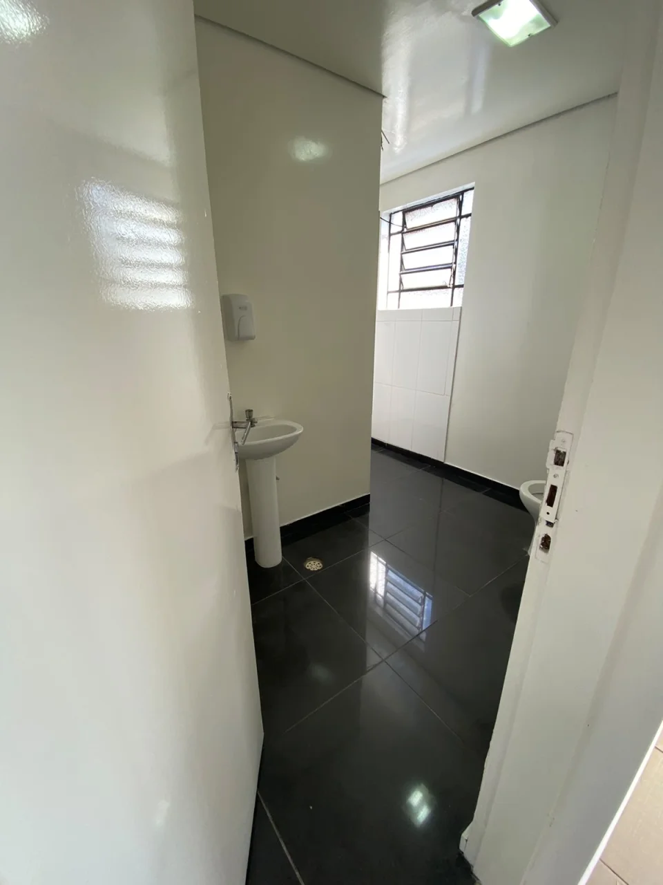 Galpão de 750m² de área construída em 1.000m² de terreno em Barueri