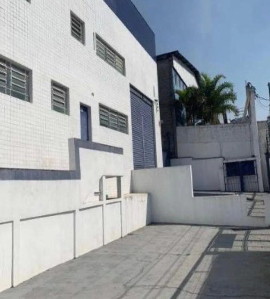 Galpão de 750m² de área construída em 1.000m² de terreno em Barueri