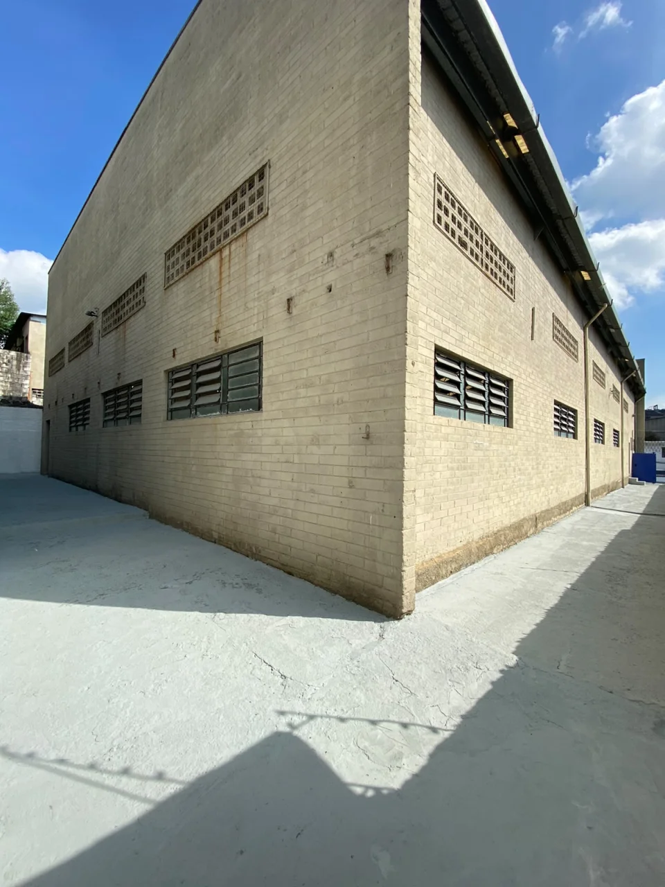 Galpão de 750m² de área construída em 1.000m² de terreno em Barueri