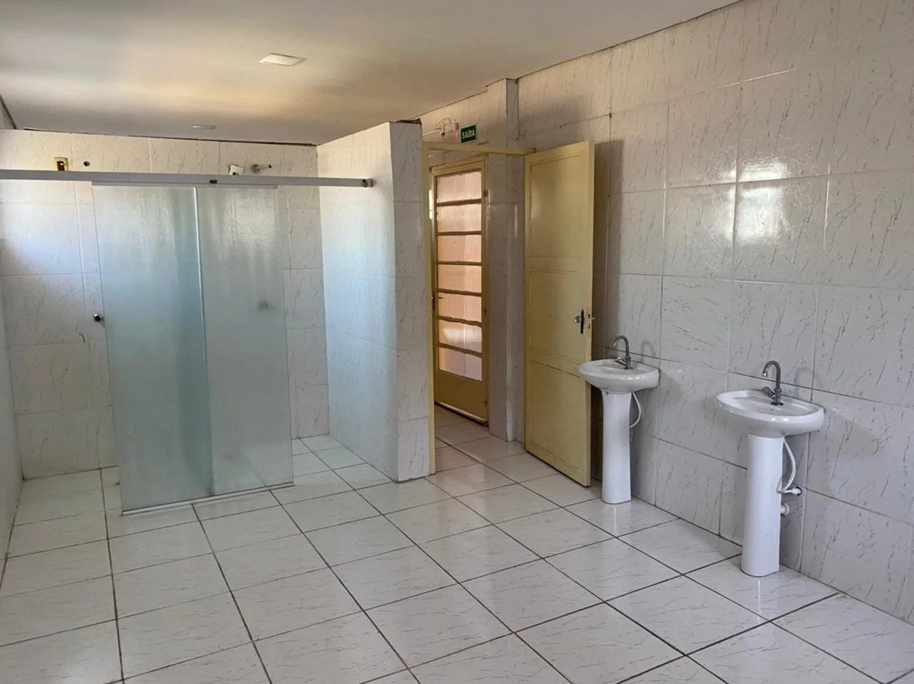 Galpão de 2.200m² de área construída em 5.525m² de terreno em Barueri